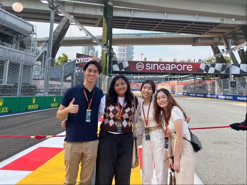 NP's BA students at F1